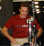 /Photos/2003WinterNAMM/score/Henry Hartman.jpg